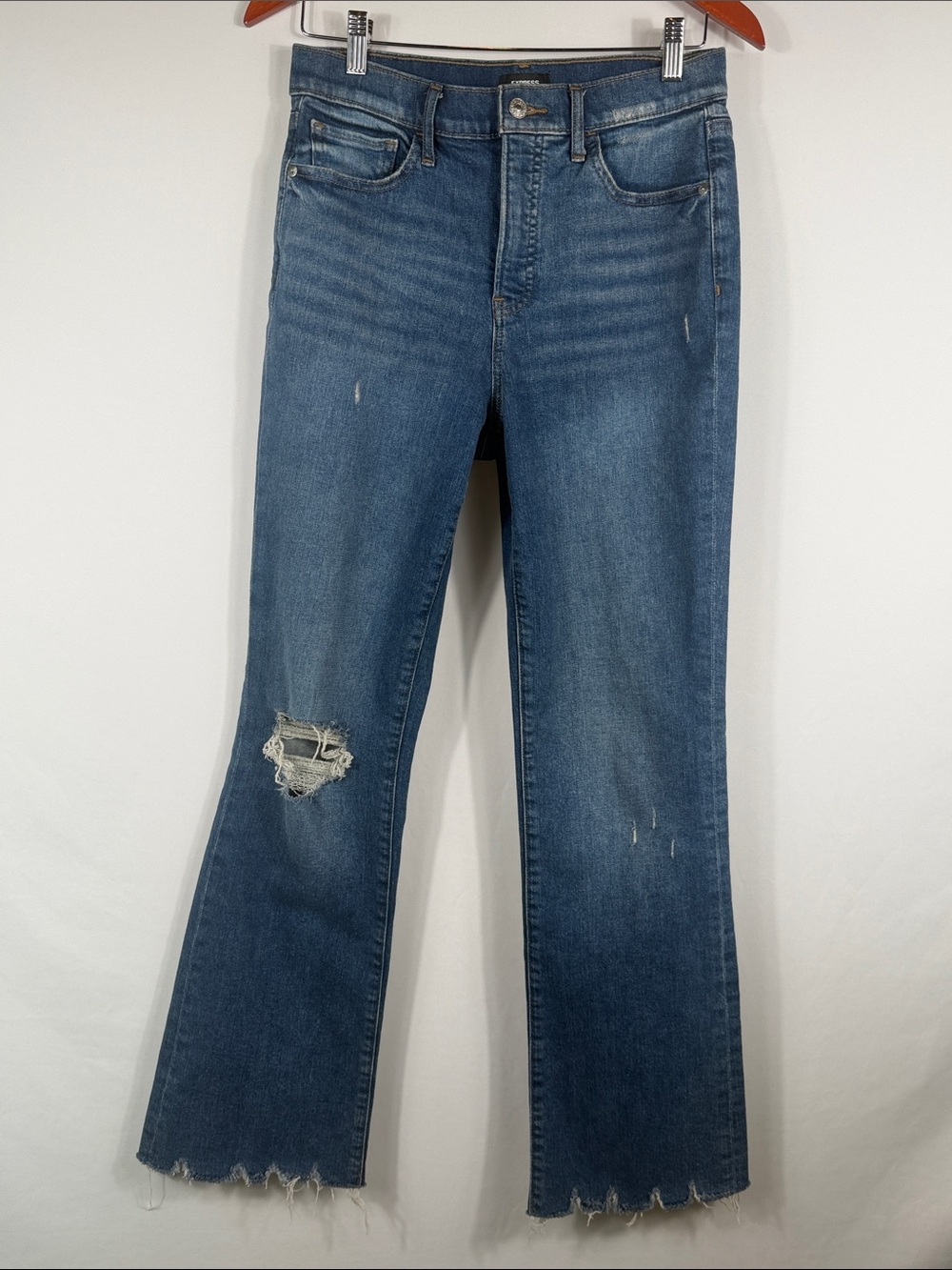 Express Boot High‎ Rise Women's Medium Blue Distressed Jeans. Size 6 /R